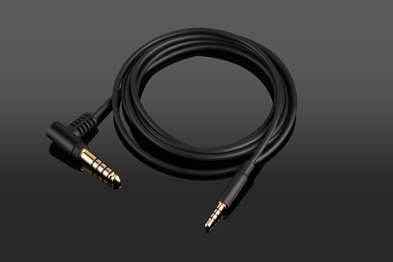 4.4mm/2.5mm to 2.5mm BALANCED  - Sennheiser Headphone Momentum 4 评论和价格